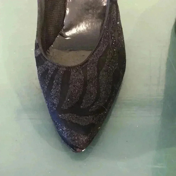 Vintage Notions black high heels with glitter.  Perfect for a festive occasion! - Picture 5 of 8